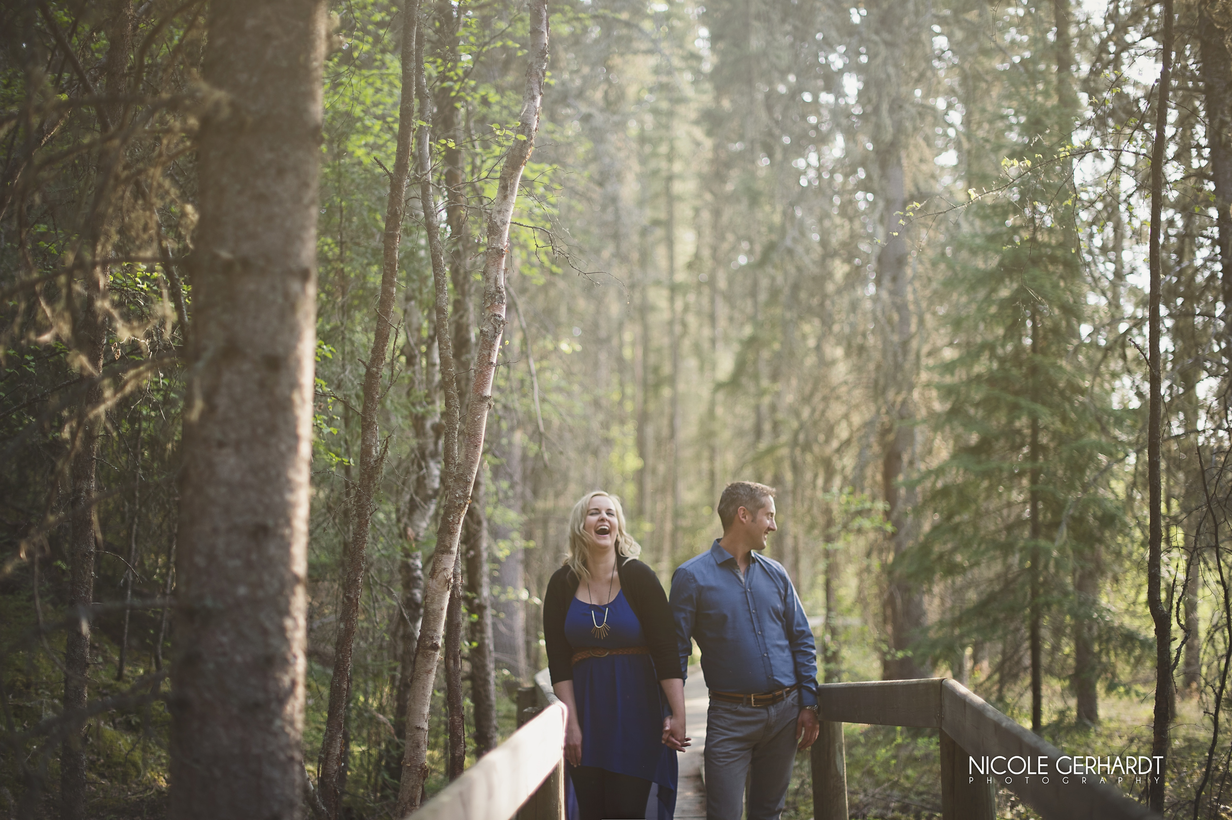 engagement_waskesiu_regina_travel_photographer_4.jpg