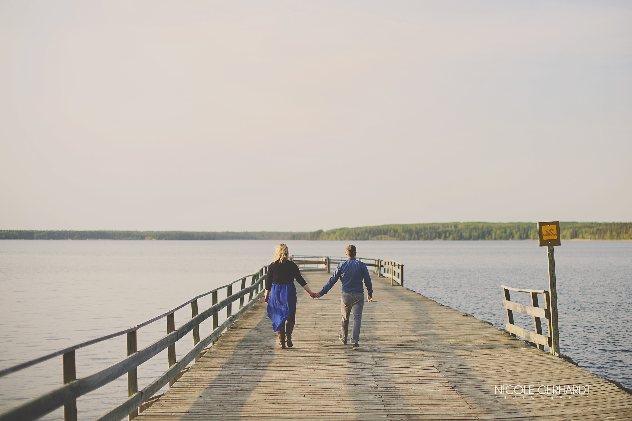 engagement_waskesiu_regina_travel_photographer_6.jpg