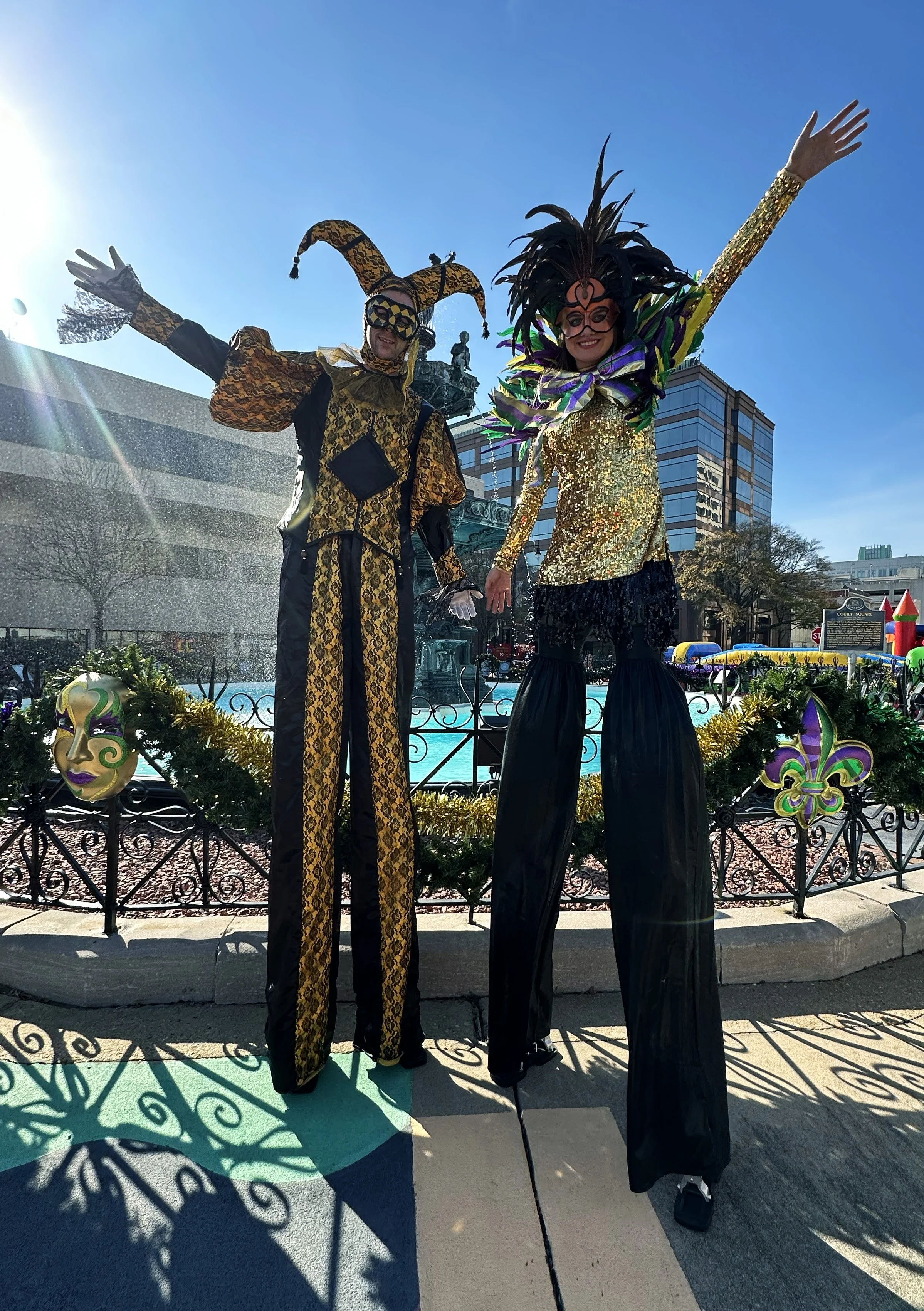 MardiGrasStiltwalkers.JPG