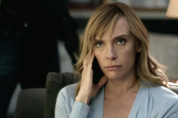  Toni Collette 