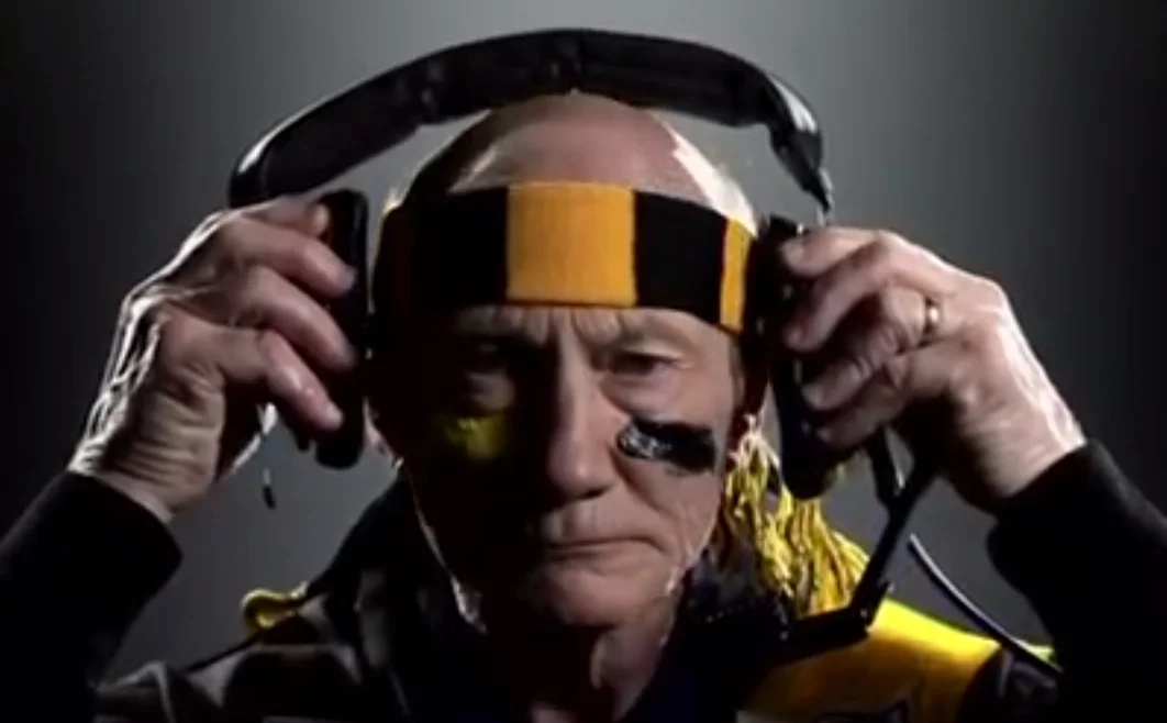 Kevin Bartlett ready for Press Red For Kev image - Fox Footy