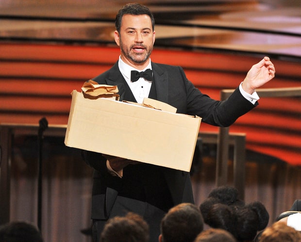   Jimmy Kimmel gives out sandwiches  Image - ABC 