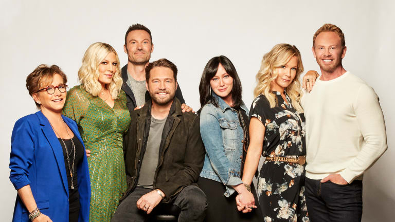   The cast of the 90210 reboot   PHOTO: FOX 