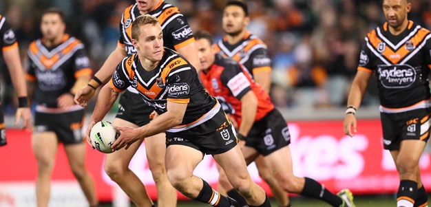   Bulldogs and Wests Tigers play Saturday night  image - NRL 