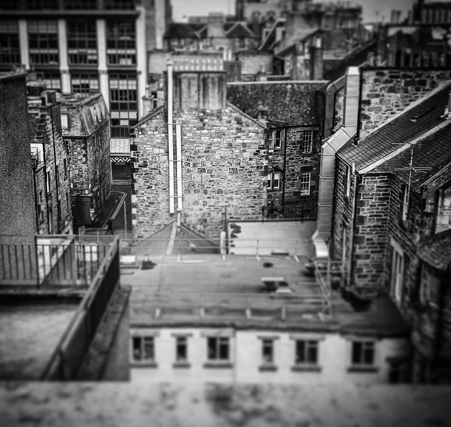 Highlife in Edinburgh #Rooftops #Edinburgh #buildings