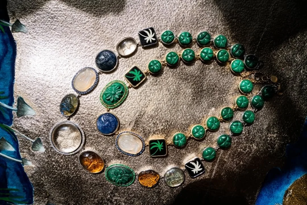 🌿 Medicine Chest: The Power of Plants 🌿
✨ Carved Stone Collection ✨
Contact: sales@jadejagger.com
Discover the beauty of #Gold, #Diamond, #Crystal, #Pearl, #Malachite, #Opal, #Labradorite, #Moonstone, #Amethyst, #Psychedelic
#finejewellerydesig