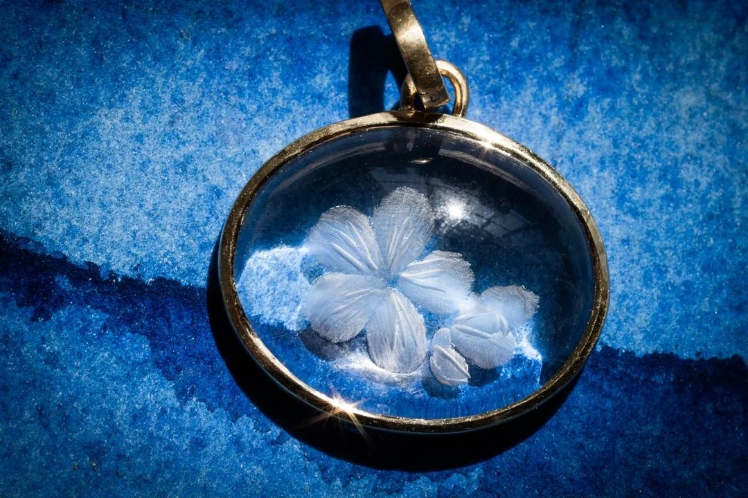 🌿 Medicine Chest: The Power of Plants 🌿
✨ Carved Stone Collection ✨
Contact: sales@jadejagger.com
Discover the beauty of #Gold, #Diamond, #Crystal, #Pearl, #Malachite, #Opal, #Labradorite, #Moonstone, #Amethyst, #Psychedelic
#finejewellerydesig