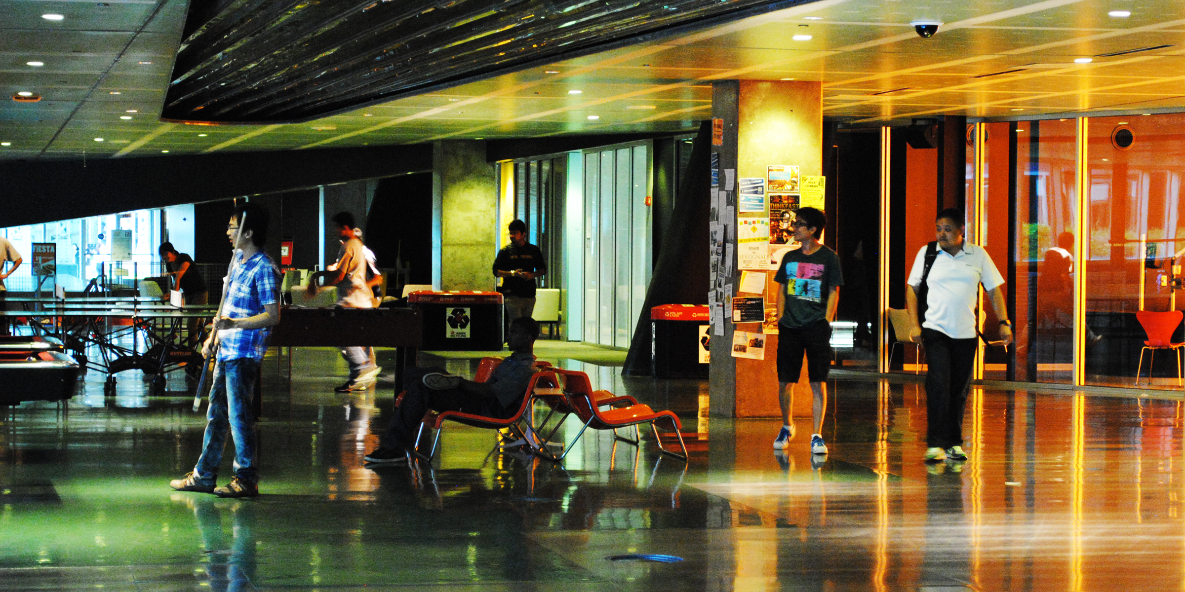multi viewing at the Student Center, IIT