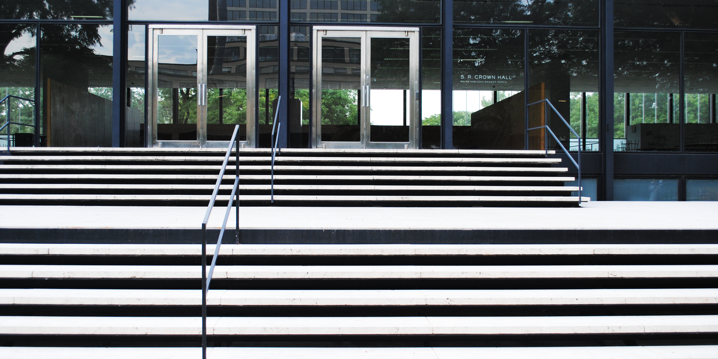 platforms at the Crown Hall, IIT