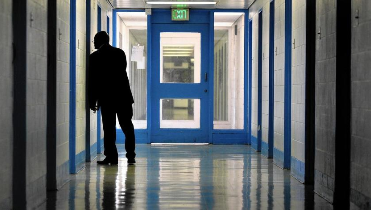 Offenders under 21 would be automatically tried as juveniles under new California bill