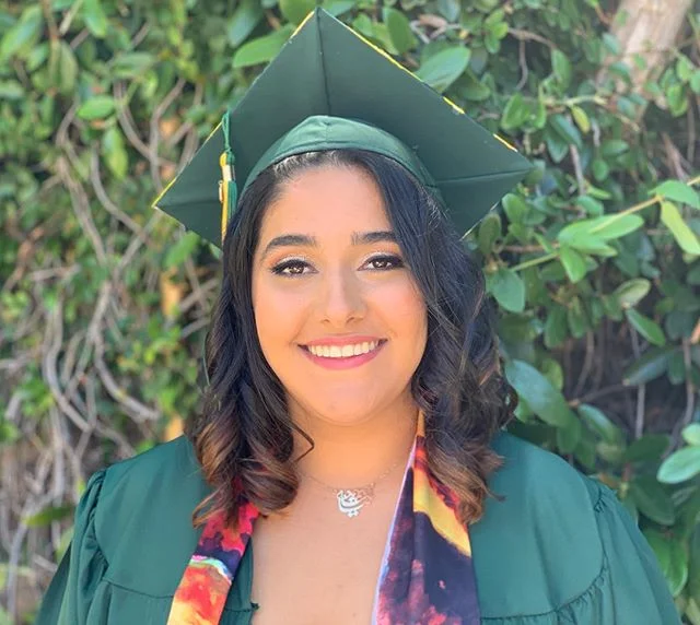 C O N G R A T S  G R A D !
.
.
.
#graduationmakeup #gradmakeup #graduationhair #gradhair #classof2019 #beautybyrosheen