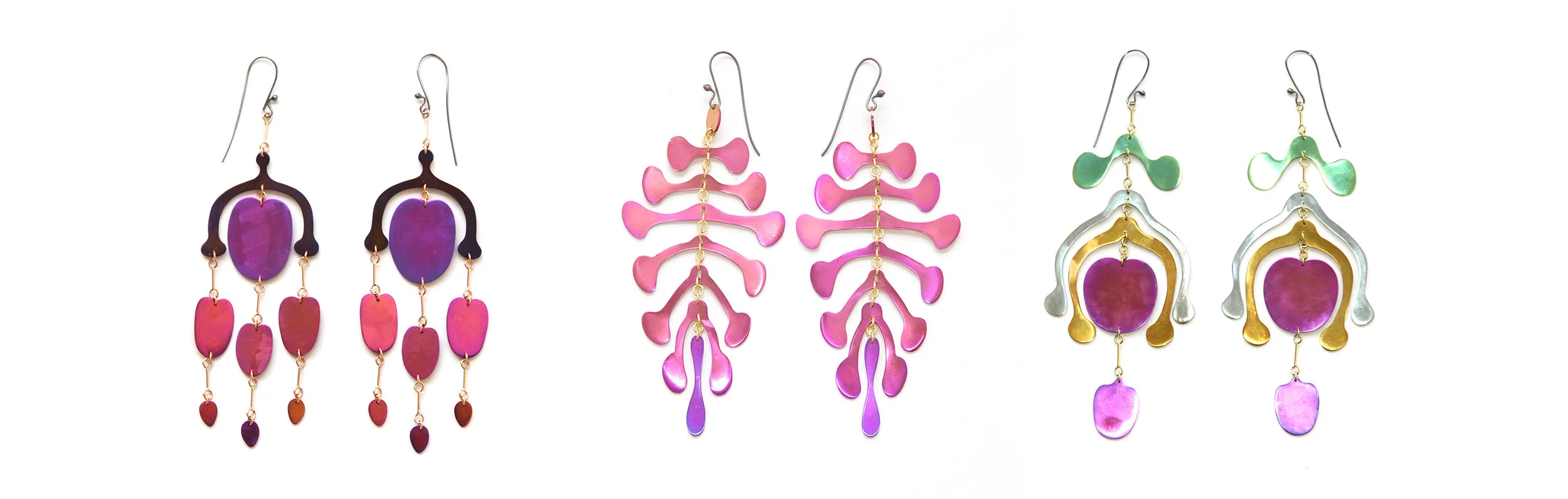 Anodised Niobium earrings with 18ct gold elements - these pieces are special orders, please contact Info@sejewellery.com