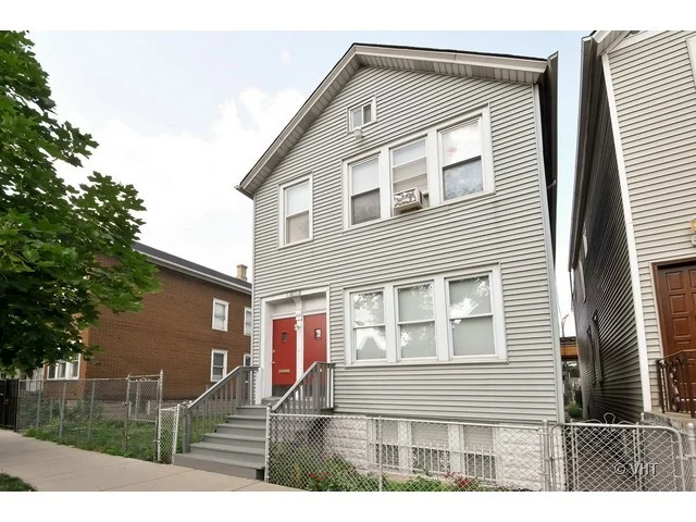 exterior photo of 1012 n. honore, chicago