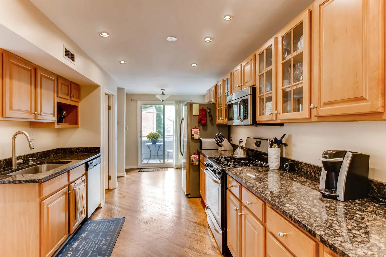 UNIT 2 KITCHEN AT 1623 N MOHAWK STREET CHICAGO.