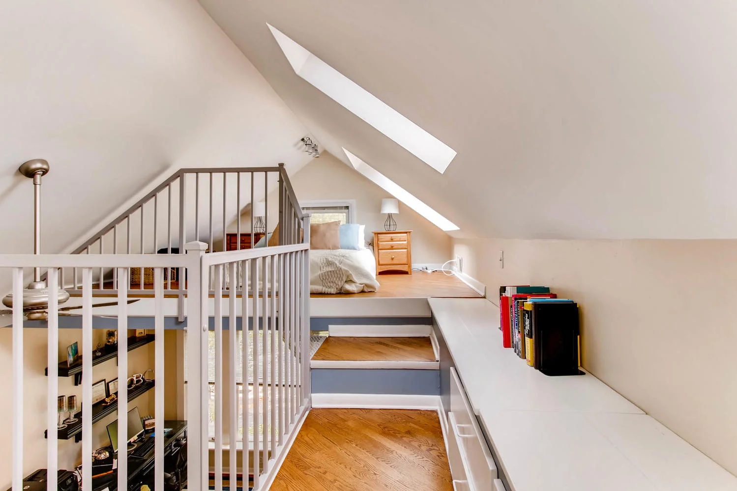 UNIT 2 LOFT AT 1623 N MOHAWK STREET CHICAGO.