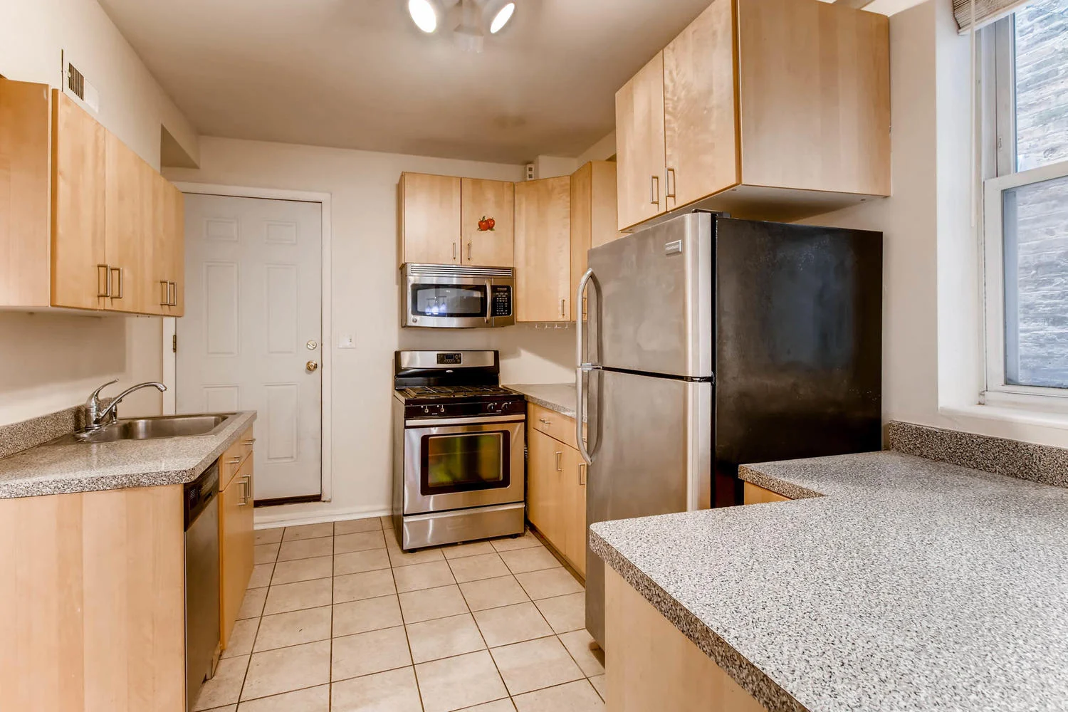 INTERIOR PHOTO OF RENTAL UNIT AT 1623 N MOHAWK STREET CHICAGO.