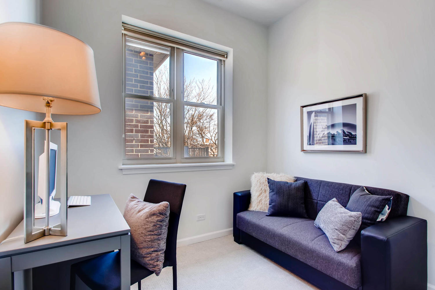 1234 west argyle st apt 3M-large-020-17-Bedroom-1500x1000-72dpi.jpg