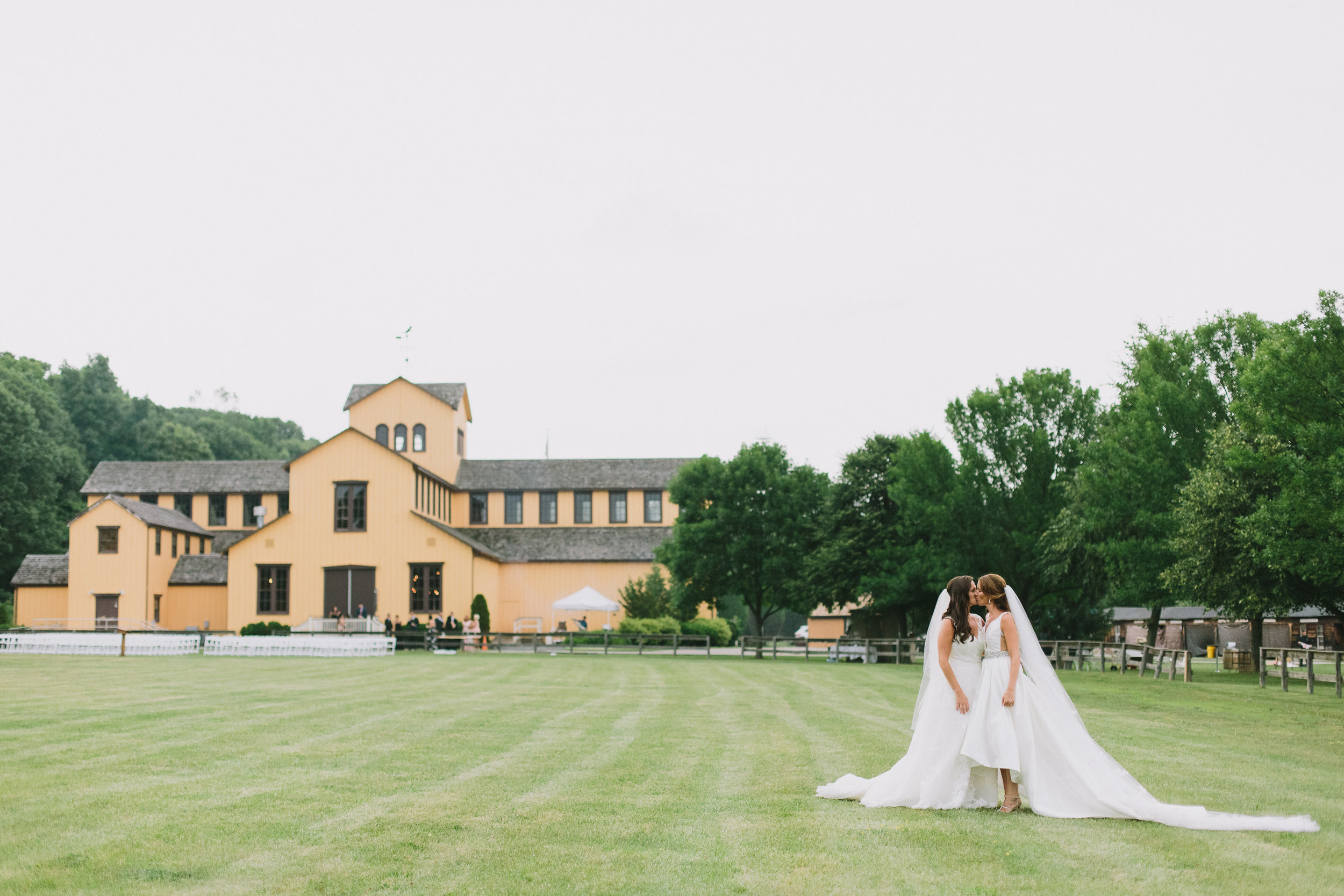 barn-at-old-bethpage-restoration-wedding-photographer-nyc-lgbt-photo