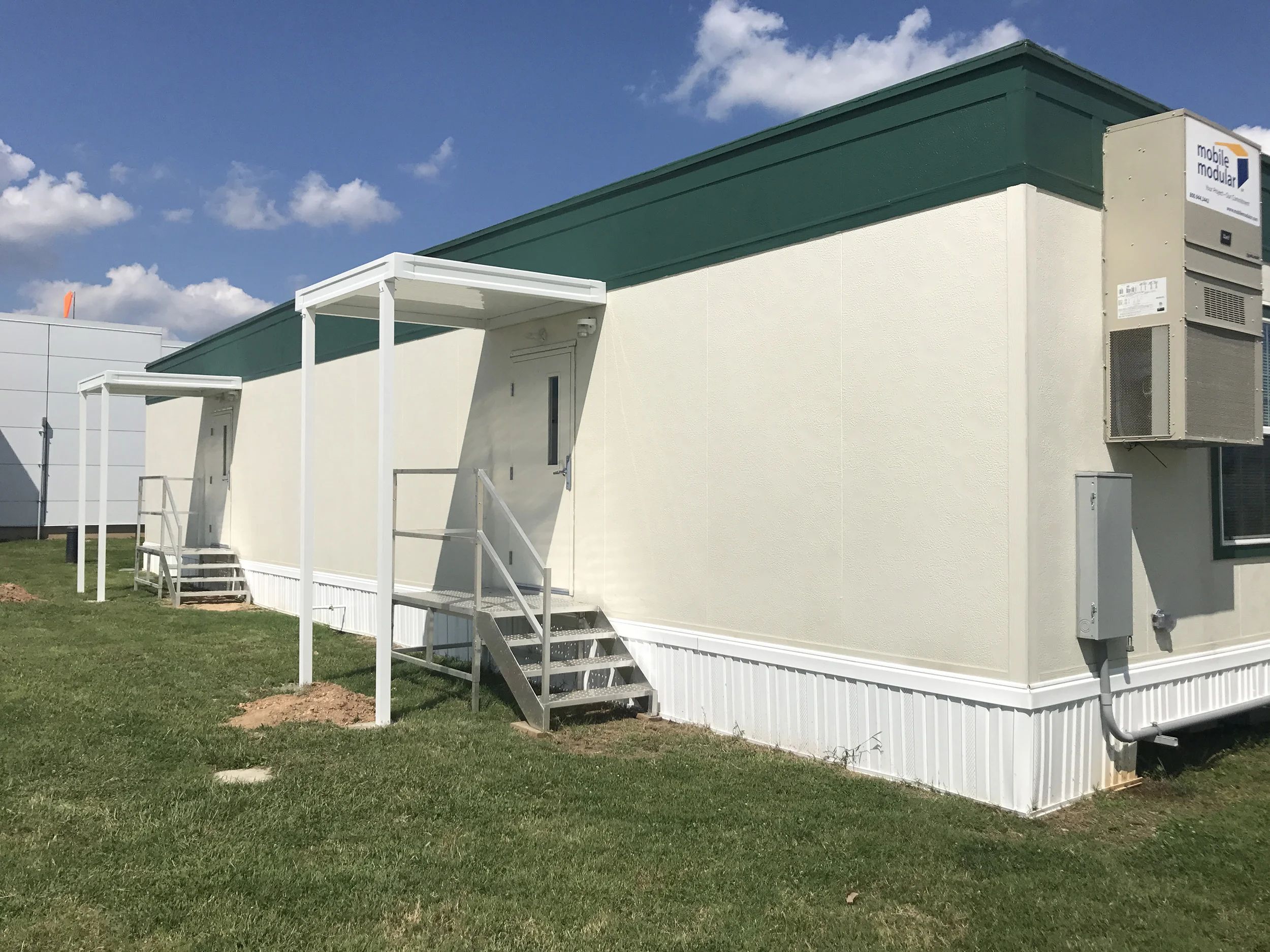 Aluminum-Canopies-Modular-Building.jpg