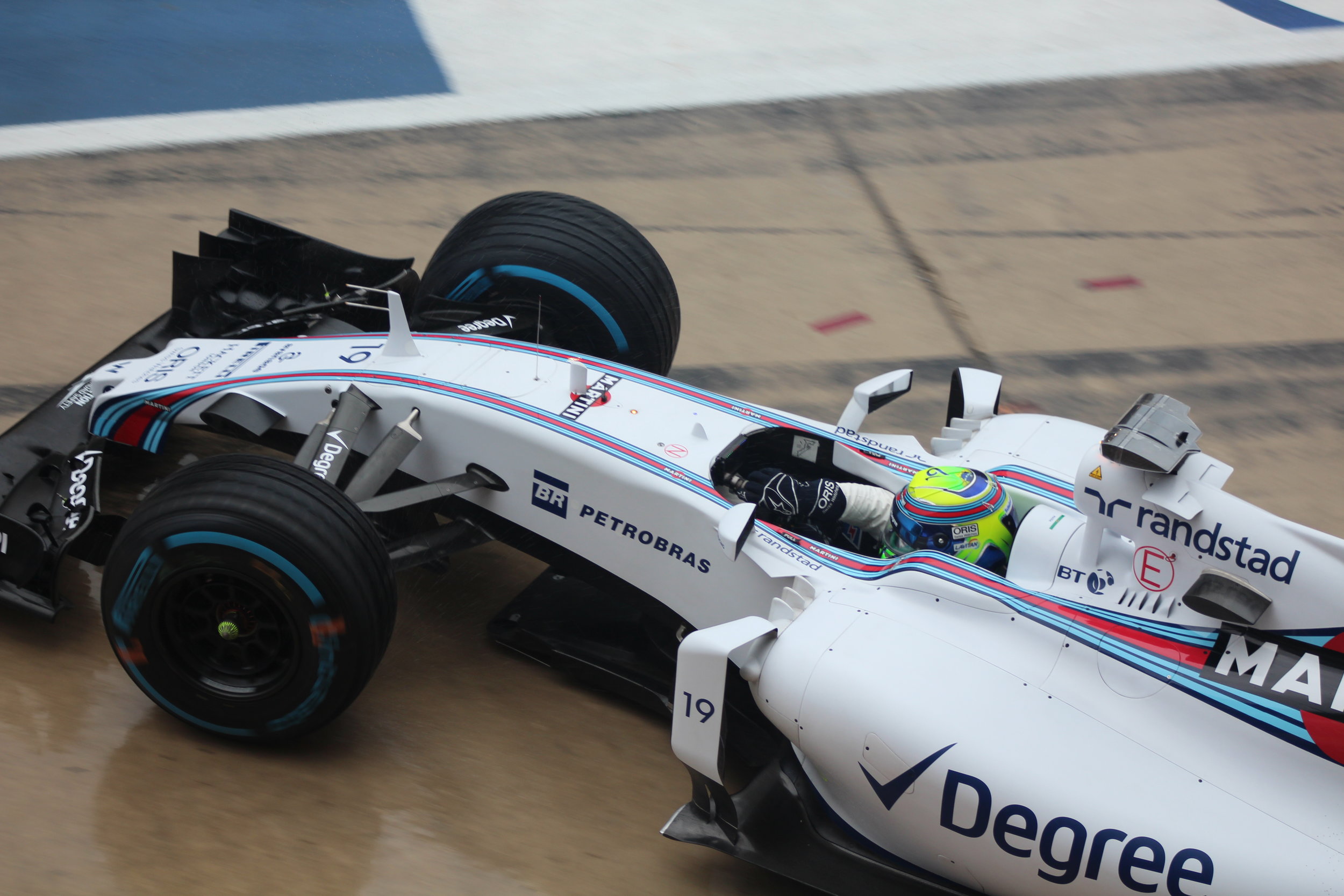  Fliepe Massa leaving his pit box.&nbsp; 