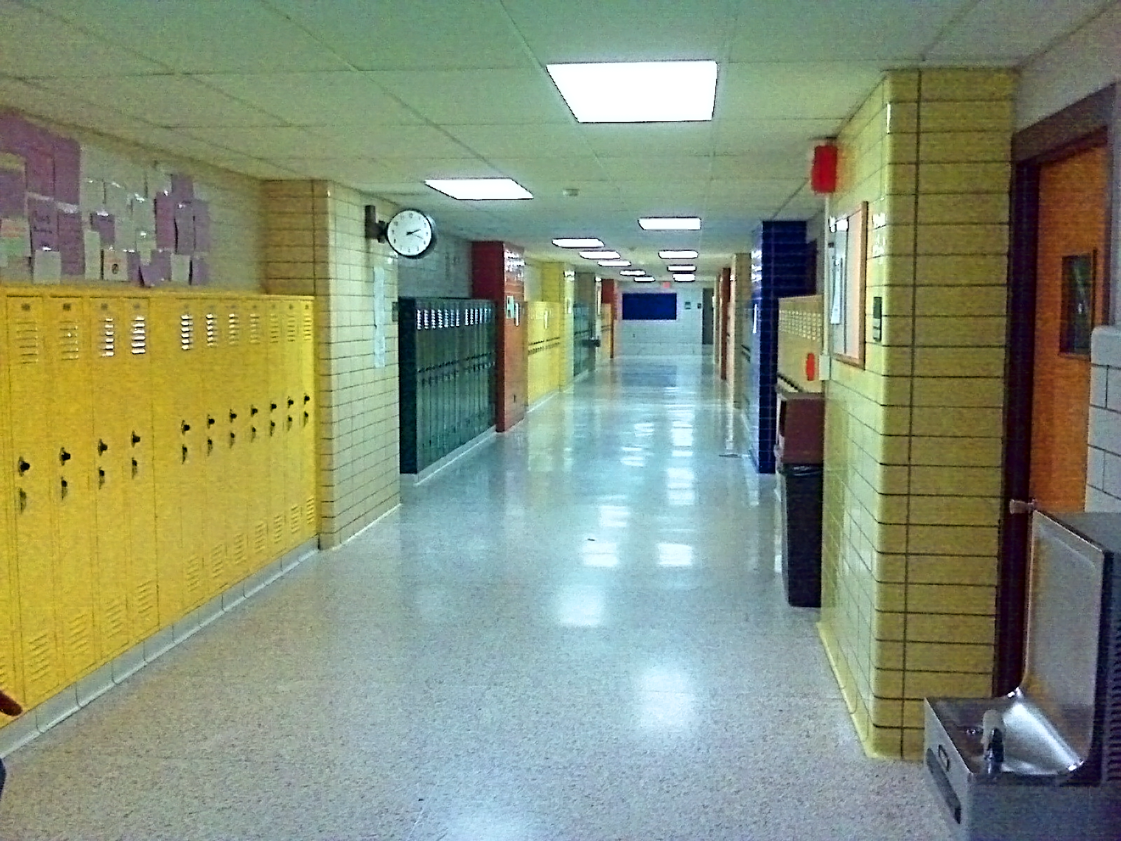 Langley_High_School_interior.png