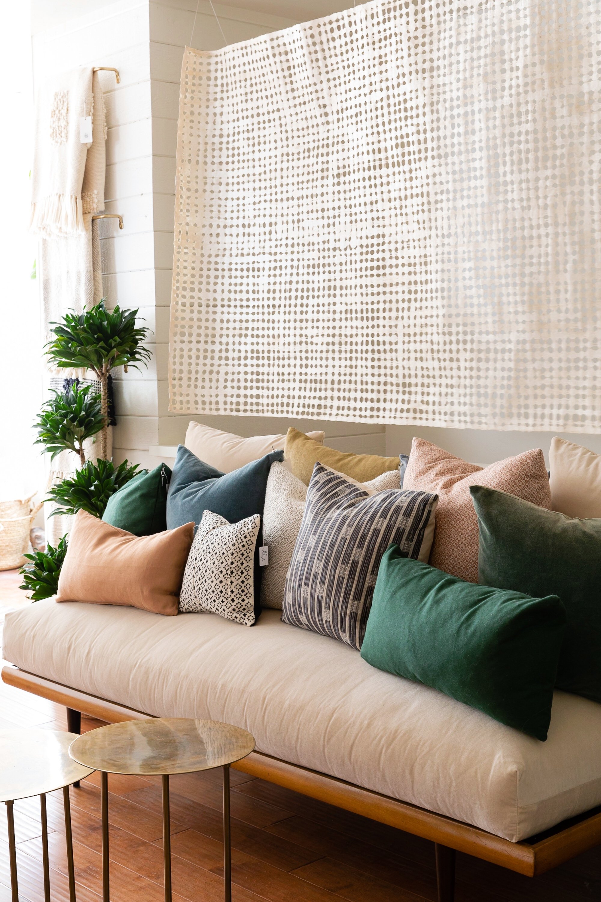 Deluxe-Furnishings-2372.jpg