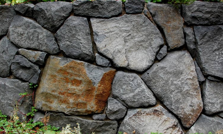  boulder masonry wall 
