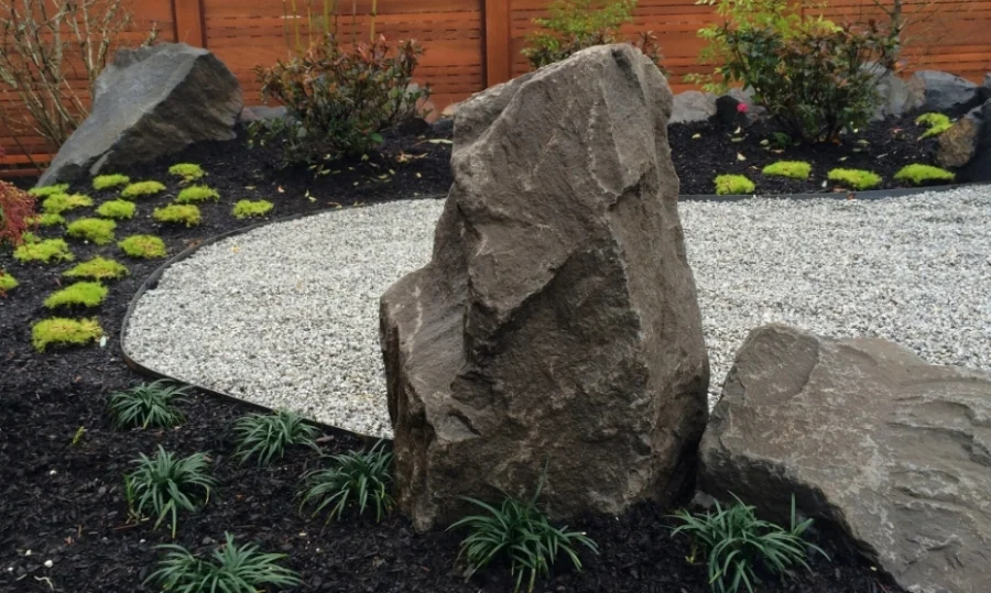  Japanese style boulder setting 