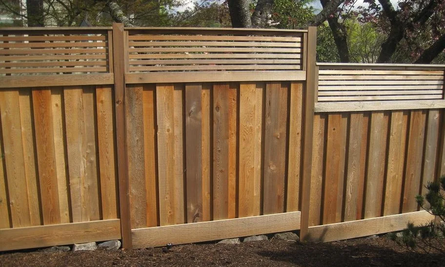 Custom cedar fence in Lake Oswego 