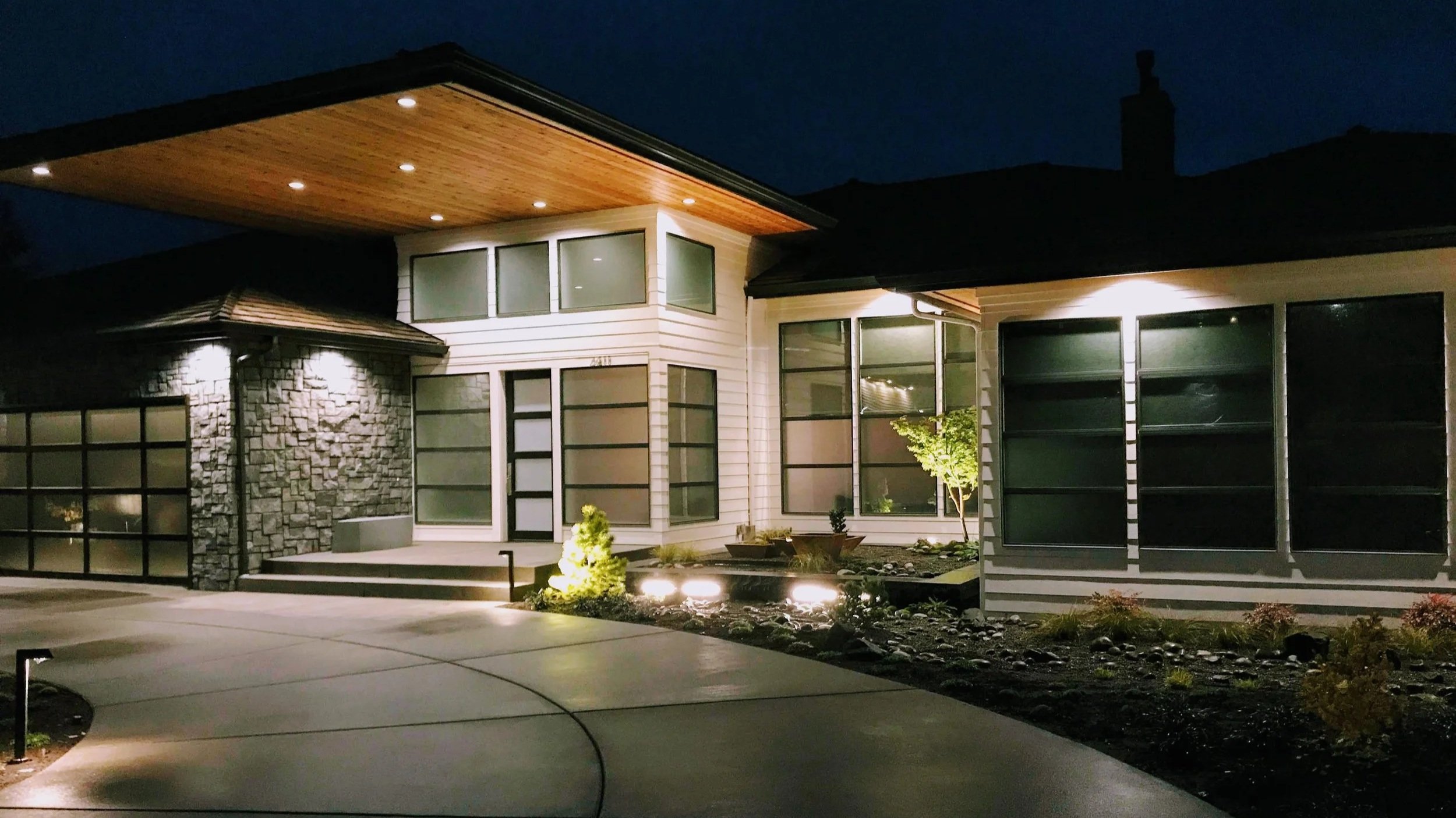 Modern landscape lighting