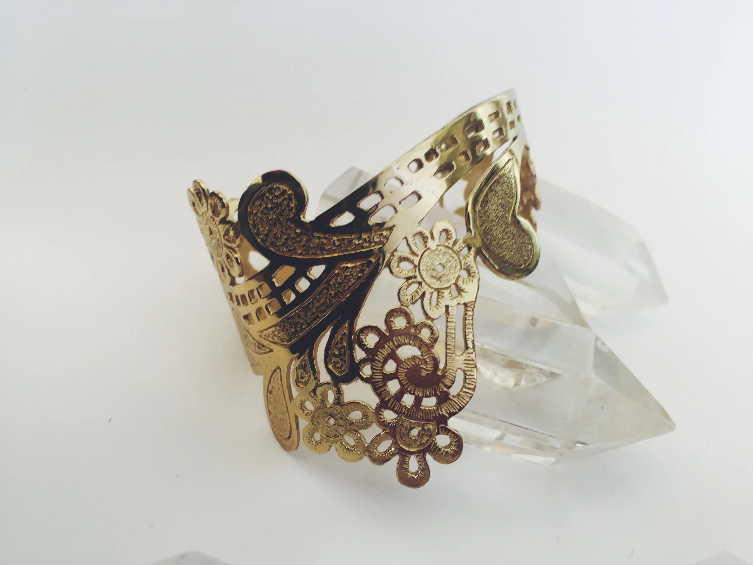 GOLD LACE CUFF