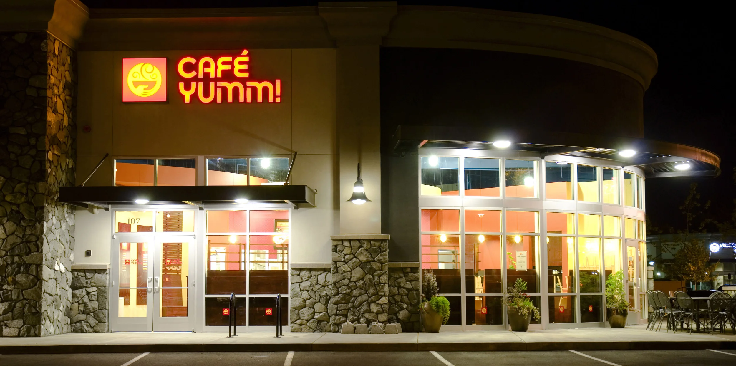 CafeYum_exterior.jpg