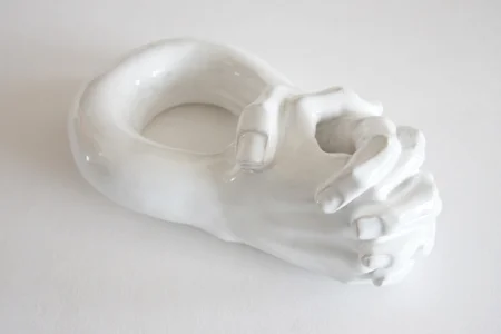 The Circle II・H10 x B16 x T25 cm・Keramik・2016 ・1.400 € ☞ Kaufen