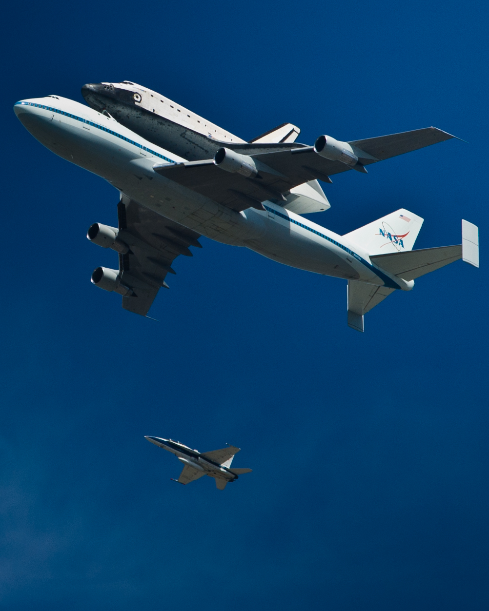 Endeavor over LA-20120921071-015.jpg