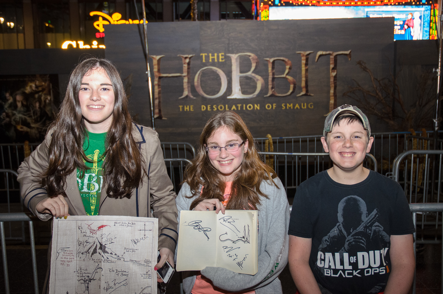 hobbit autographs.jpg