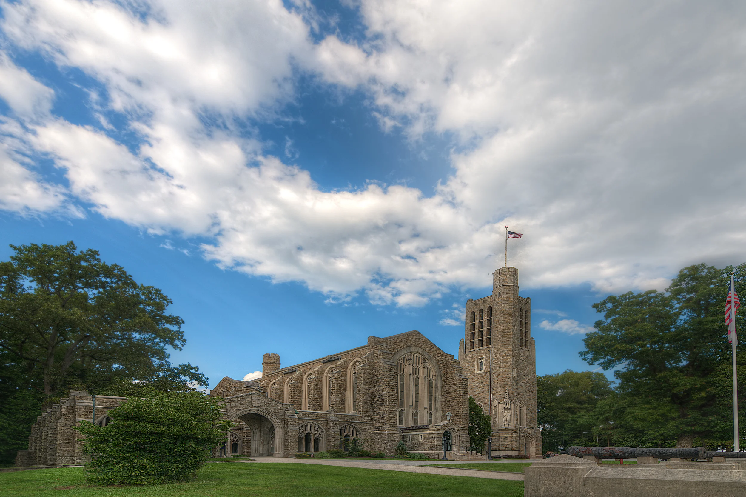 Nikon D800 Tokina 16-28mm f/2.8 @ 18mm f/8 ISO 100 5 image HDR