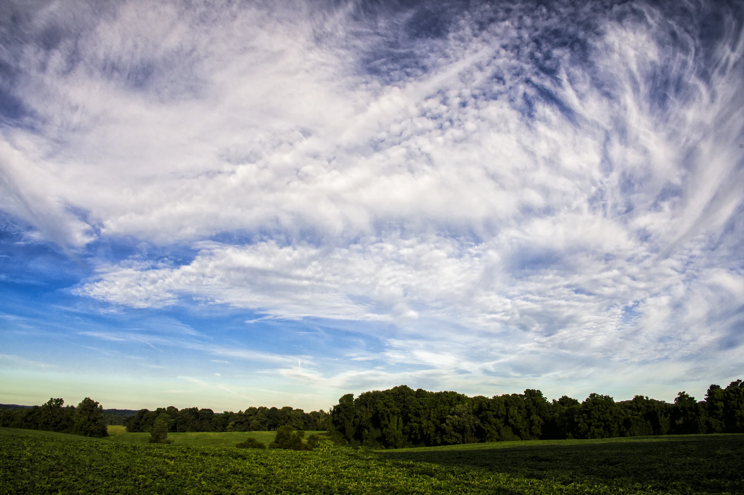 Nikon D4 Nikkor 28-300mm f/3.5-5.6 @ 28mm Nikon polarizing filter, f/8 ISO 320, 1/400 sec