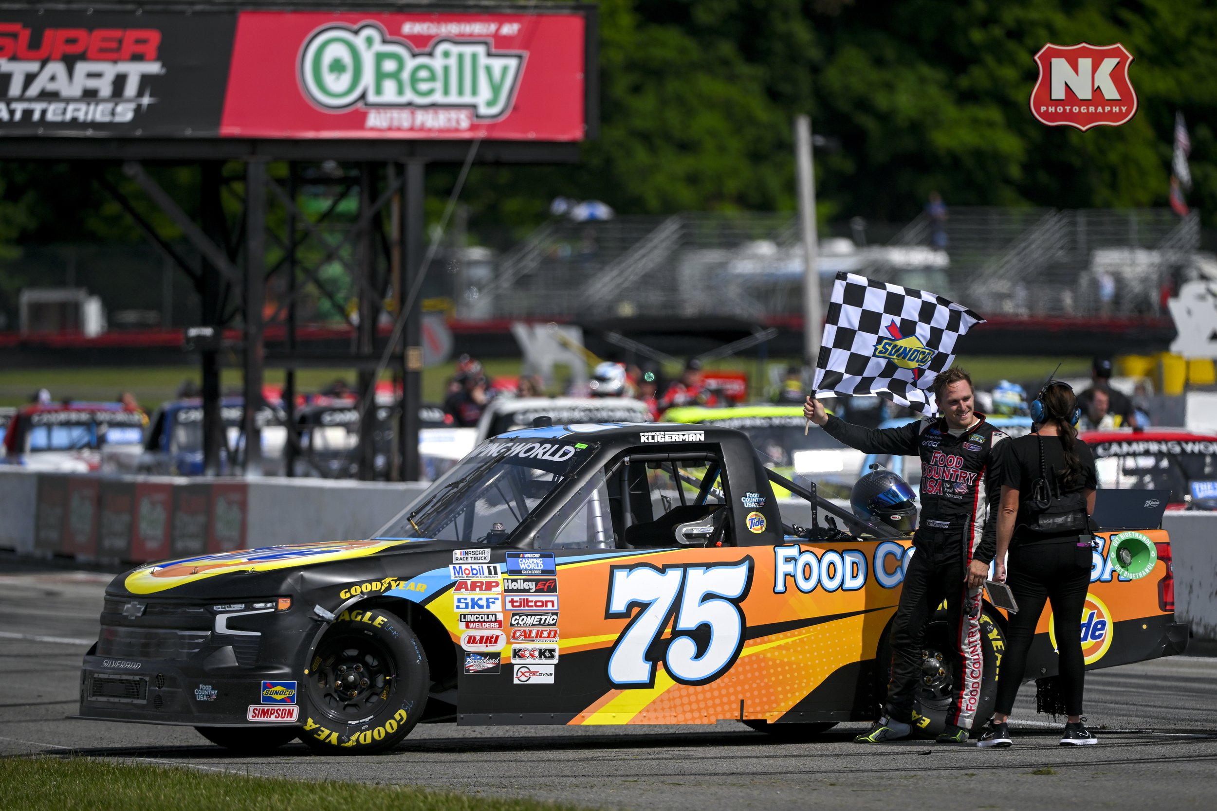 Parker Kligerman - Henderson Motorsports - Food Country USA/Tide Toyota Tundra - Mid-Ohio - NASCAR - Camping World Trucks - 2022 - Checkered Flag - winner