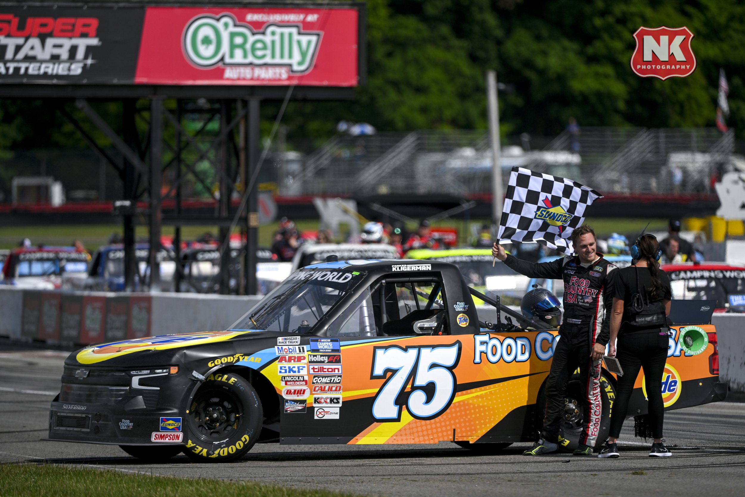  Parker Kligerman - Henderson Motorsports - Food Country USA/Tide Toyota Tundra - Mid-Ohio - NASCAR - Camping World Trucks - 2022 - Checkered Flag - winner