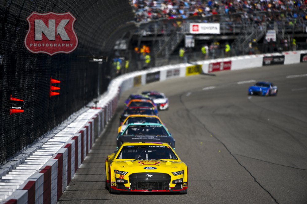 #22: Joey Logano, Team Penske, Shell Pennzoil Ford Mustang during the NASCAR Cup Series Toyota Owners 400 at Richmond Raceway