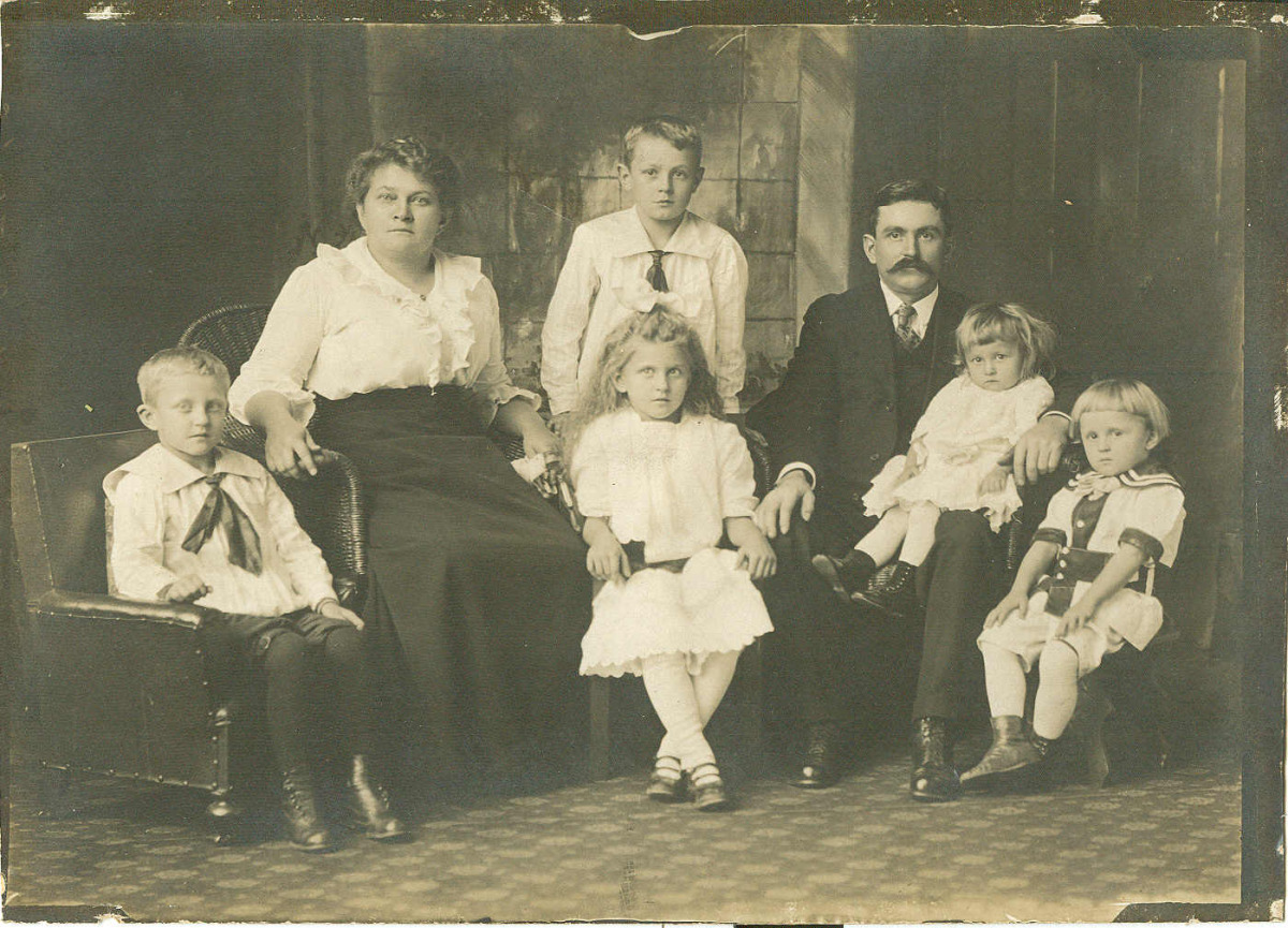 skodak family steve, susan bodnar skodak, john jr., mary sko.jpg