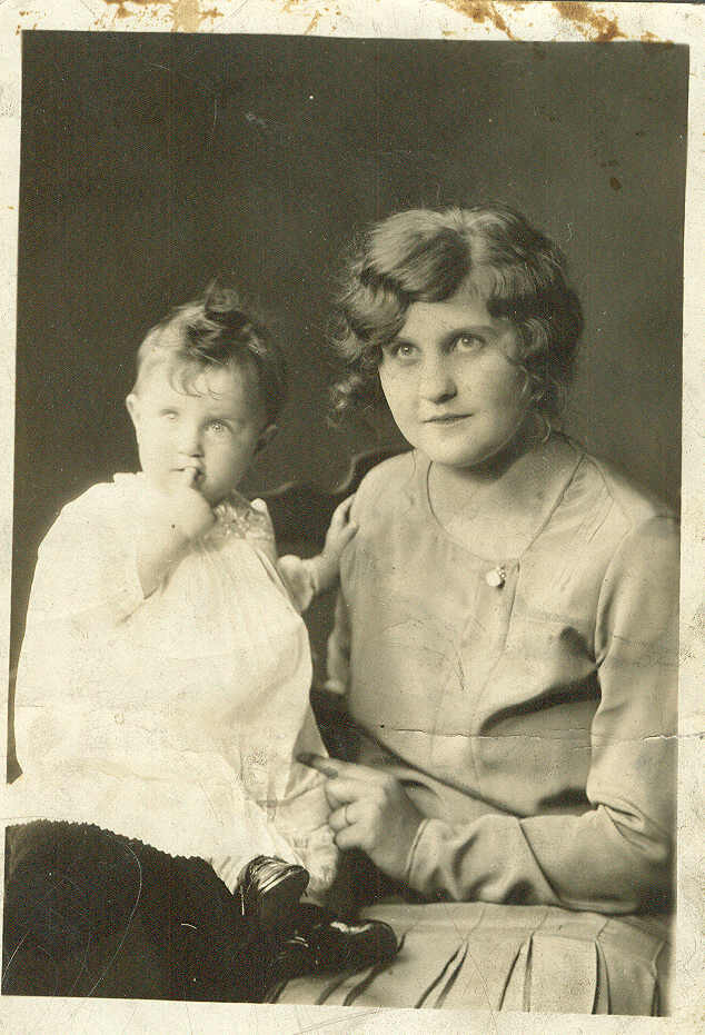 mary carbone and baby natalie in 1929.jpg