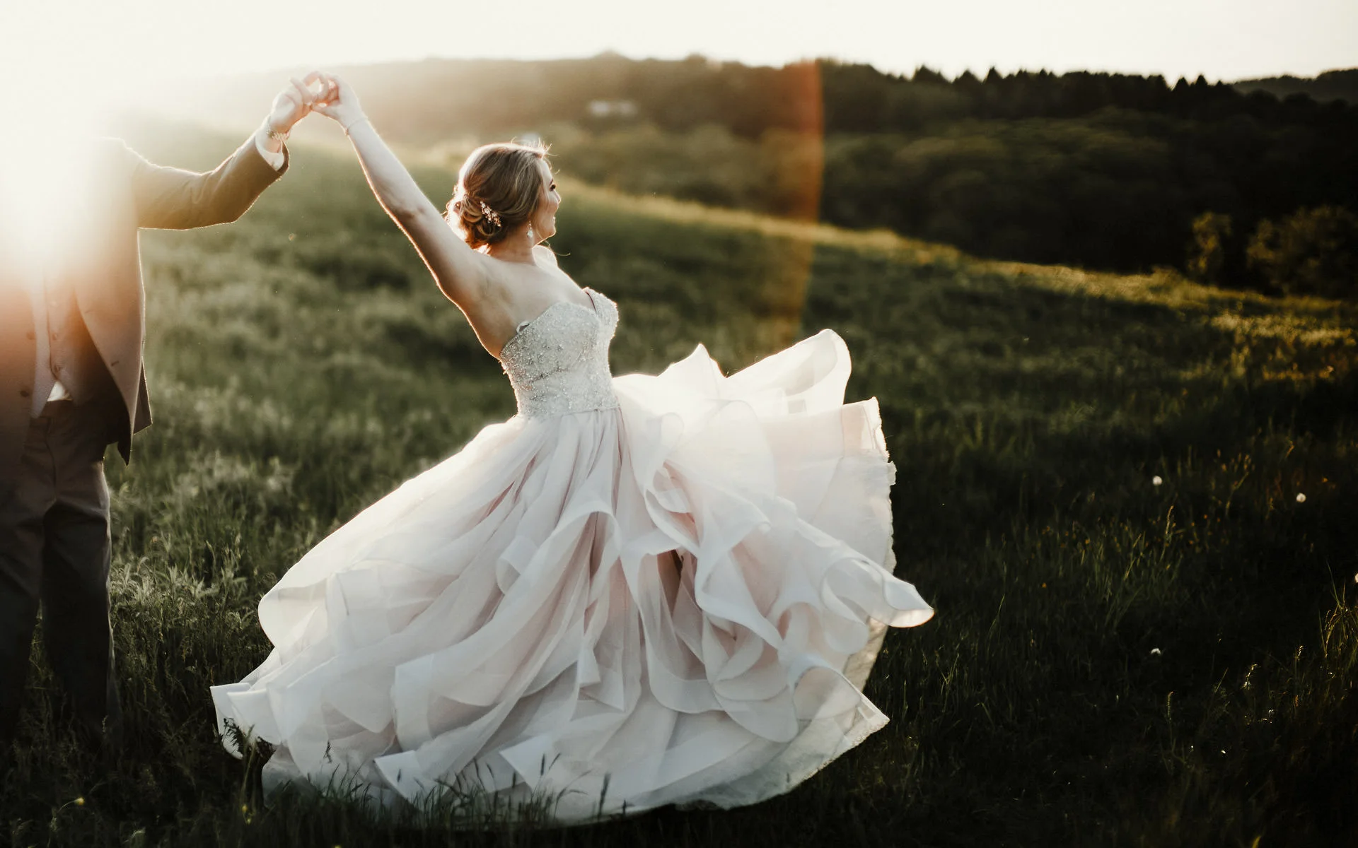 Twisted-oaks-studio-rustic-farm-wedding-0024.jpg
