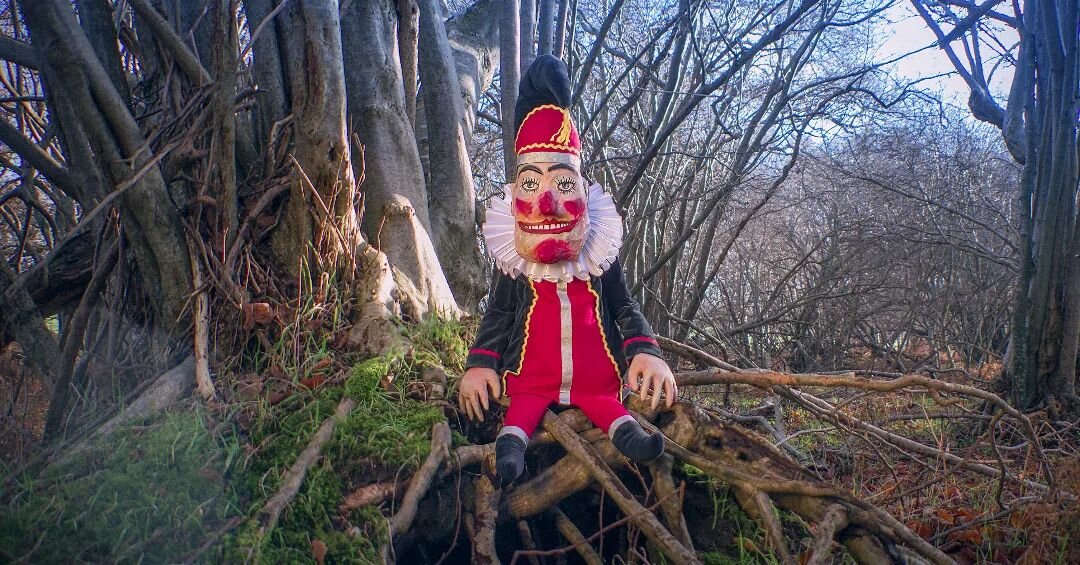 Meet Mr Punch, the real Mr Punch, arch trickster and rewilder of souls. Here, sat in his finery, within the hazel grove. Would you join him?

#therealmrpunch #MrPunch #trickster #magick #rewilding #folklore #folkhorror #occult #dollphotography #dolla