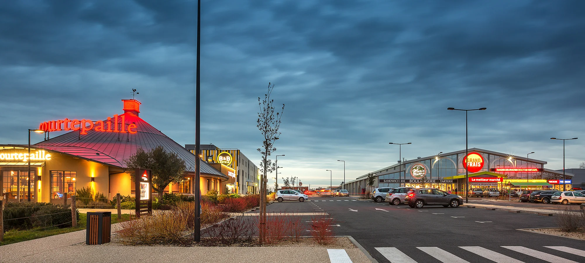 ARCHITECTURE_GroupeChesse_CentreCommercial.jpg