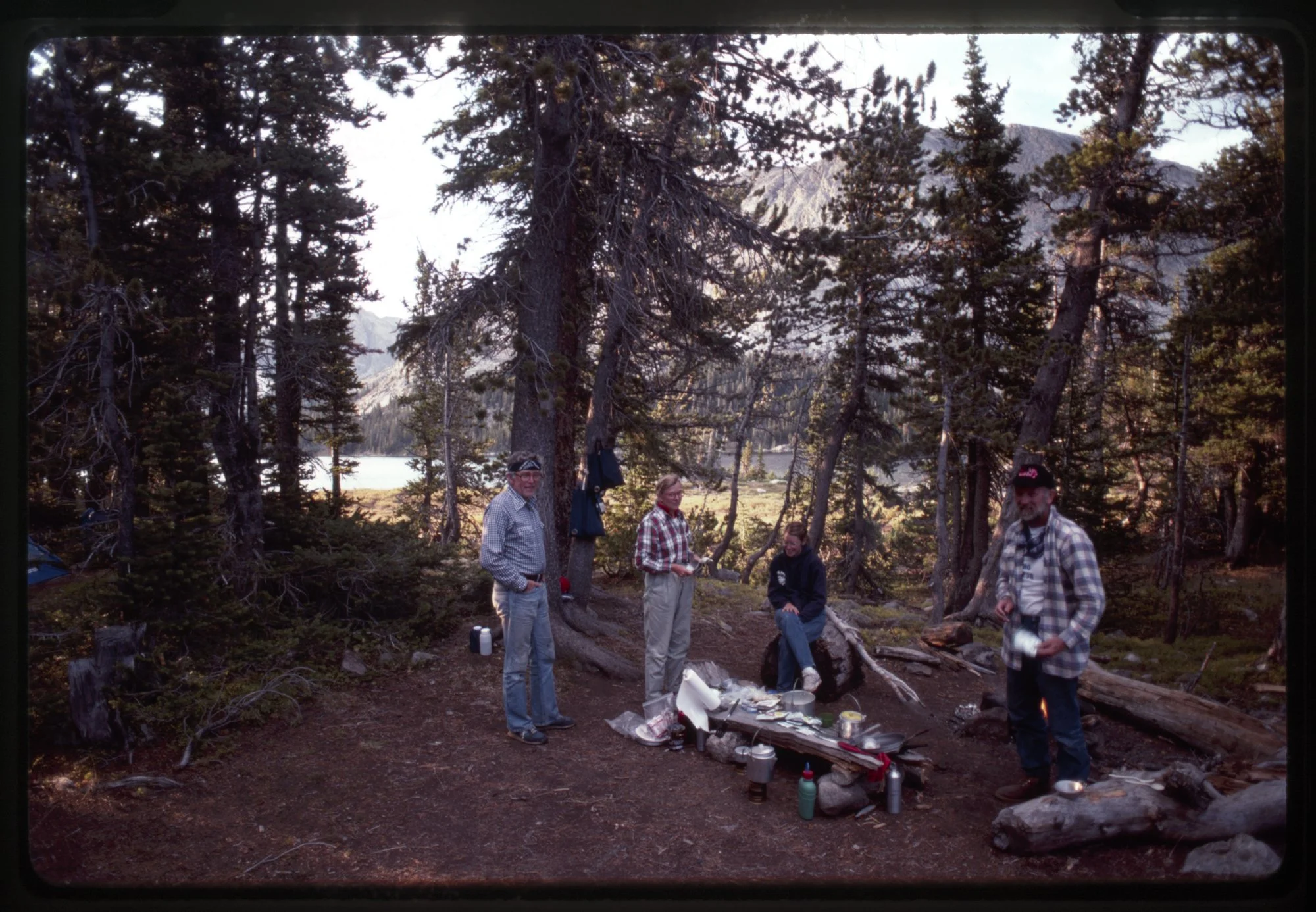 TRAY_##_1987_FRAME_40_CAPTION.jpg
