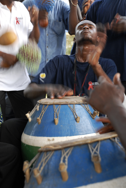  A drummer entertains participants of a health presentation in Lomé, Togo.&nbsp; 