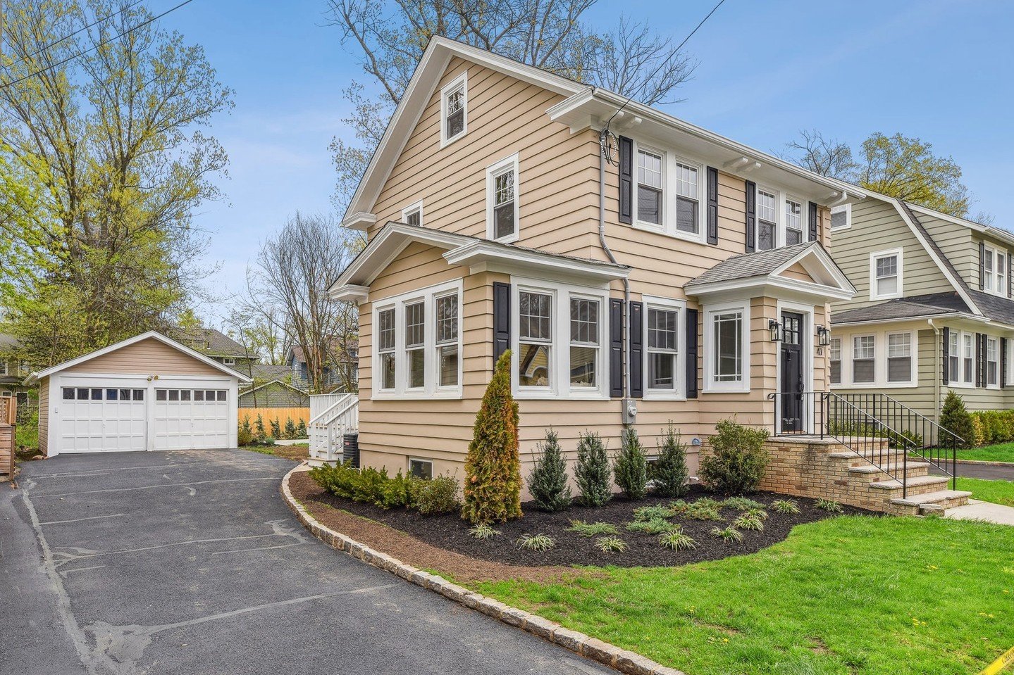 From top to bottom, we've transformed this home into a stunning masterpiece 🏡✨ 
The exterior steals the show, showcasing the importance of curb appeal. Swipe left to witness its breathtaking transformation from construction to completion. 
.
.
.
.
.