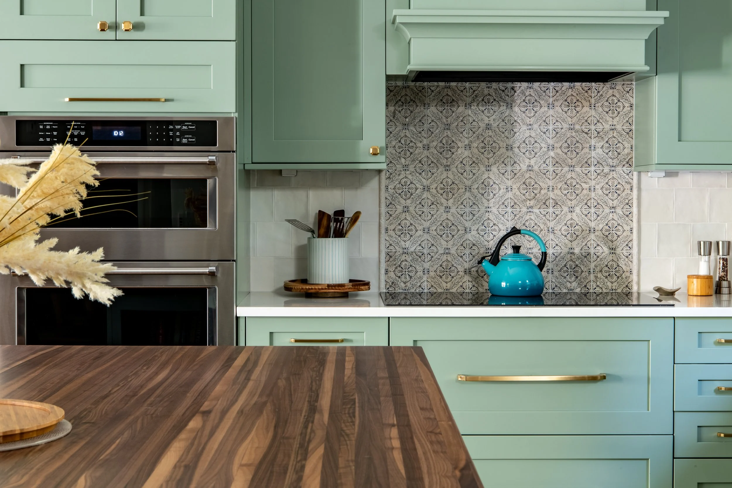 Luxe kitchen remodel gold accents Short Hills NJ.jpg