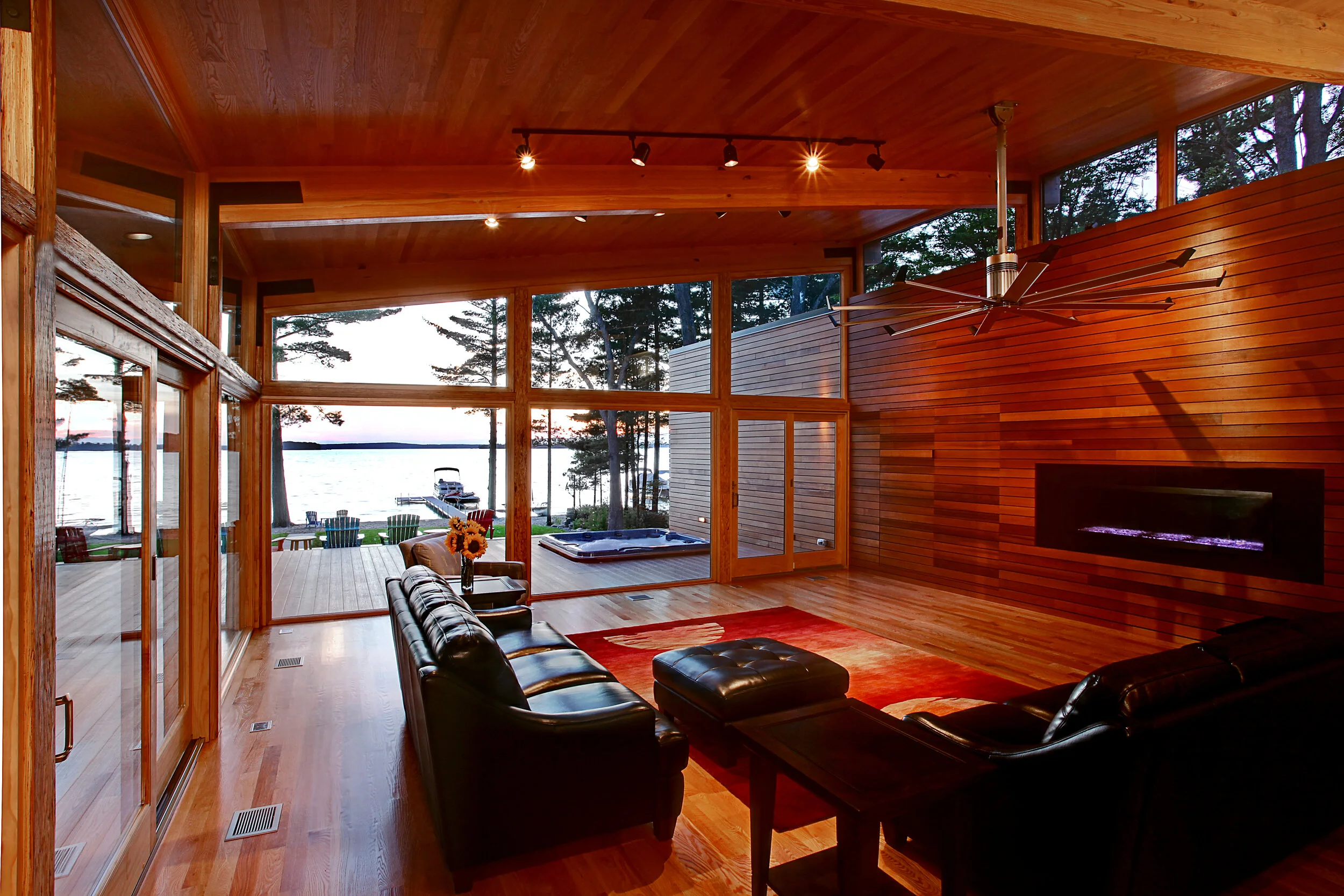Higgins Lake House (Photo courtesy of Jeff Jordan Architects)